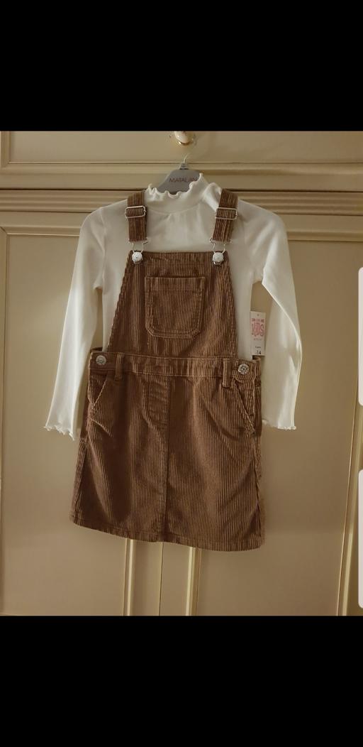 Buy & Sell Blackpool Town Centre Blackpool - Photos for Top & pinafore set age 6 years BNWT