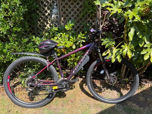 Buy & Sell Gornal Wood Dudley - Photos for Carrera vengeance ladies bike