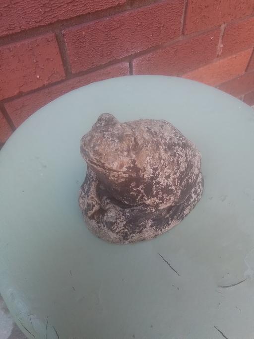 Buy & Sell Streetly Walsall - Photos for BABY FROG GARDEN STATUE