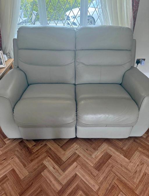 Buy & Sell Rainhill Saint Helens - Photos for La-z-boy 3 Piece Leather Recliner Set