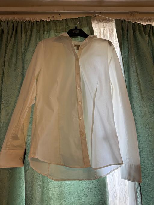 Buy & Sell Highams Park East London - Photos for Burberry women’s White shirt
