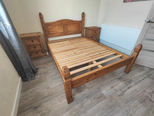 Buy & Sell Hasbury Dudley - Photos for Wooden bed and two small cabinets