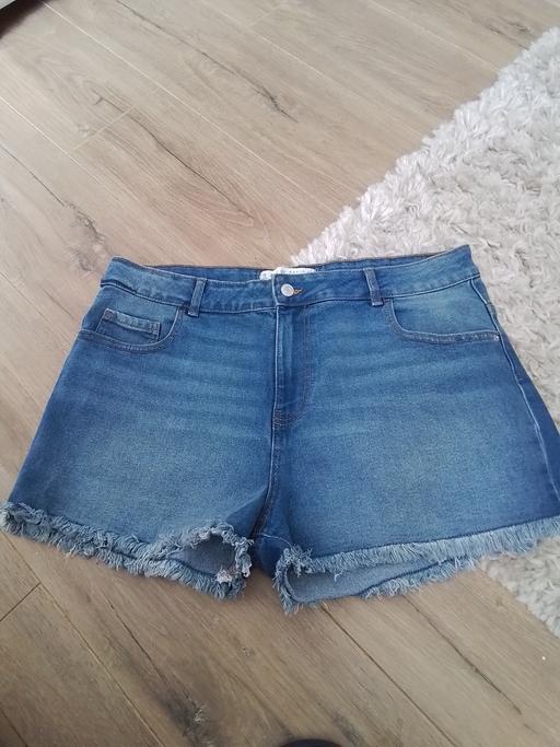Buy & Sell Bells Mill Dudley - Photos for size 18 denim shorts