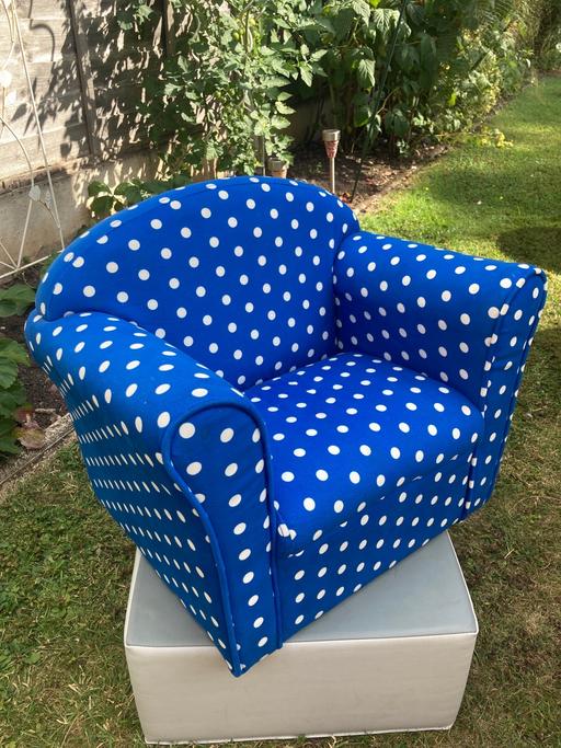 Buy & Sell Wychbold Wychavon - Photos for Kids spotty blue armchair