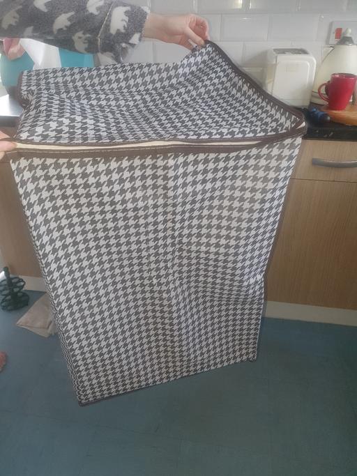 Buy & Sell Gornal Wood Dudley - Photos for 28 x 19 x 19 inch,Zip Top Storage/Washing Bag