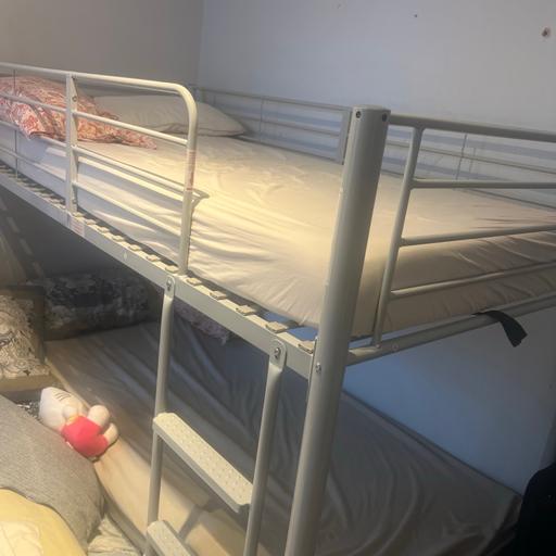 Buy & Sell Hounslow West London - Photos for Bank bed