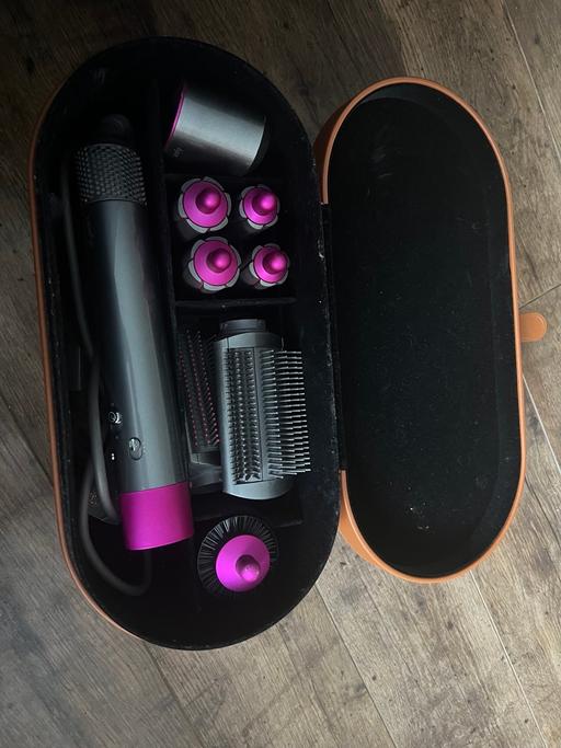 Buy & Sell Westcroft South Staffordshire - Photos for Dyson hair wrap