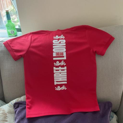 Buy & Sell Armthorpe Doncaster - Photos for Red England shirt