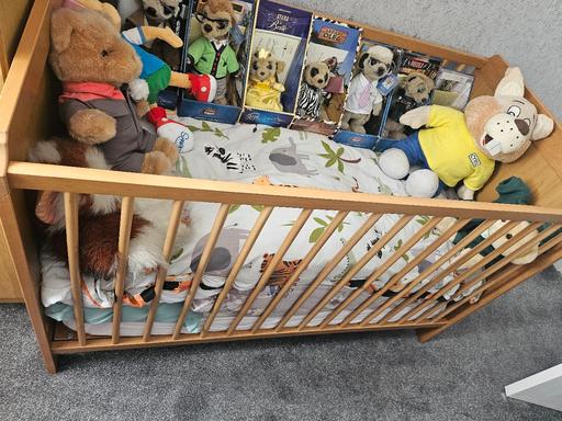Buy & Sell Bradley Wolverhampton - Photos for Cot with bedding
