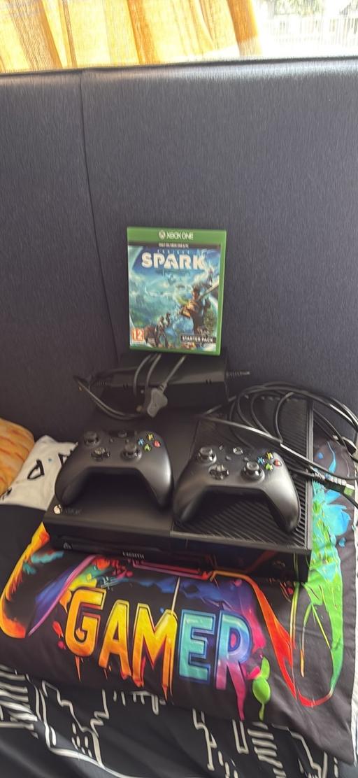 Buy & Sell Oxley Wolverhampton - Photos for Xbox one 1tb 2 pads and leads and game