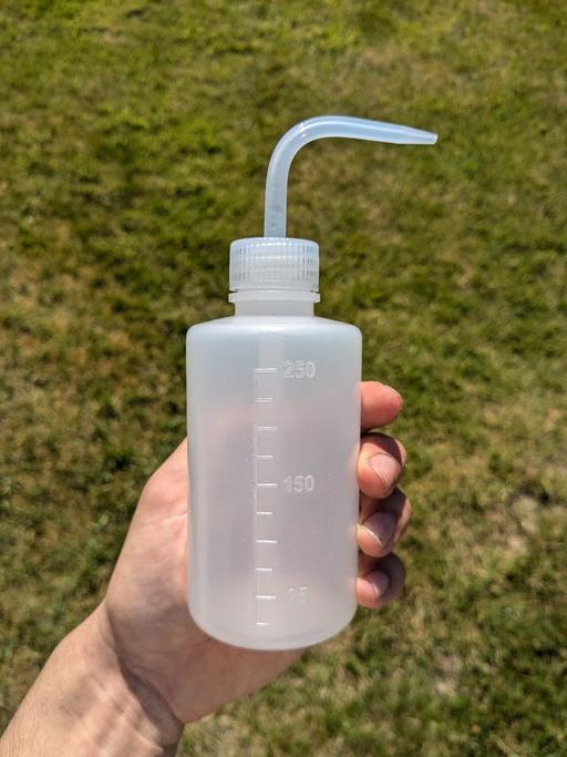 Buy & Sell Coombe Lane Station Croydon - Photos for Squeezy watering bottle