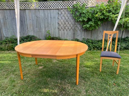 Buy & Sell Mill Hill North West London - Photos for Table (extendable) and chairs