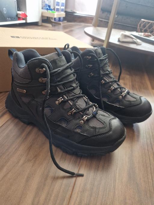 Buy & Sell - Photos for hiking boots 