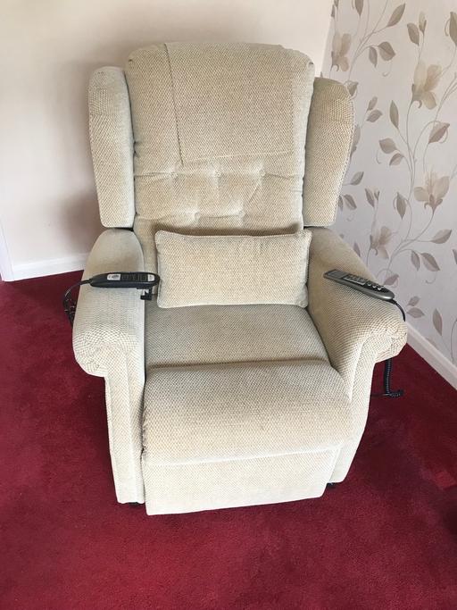 Buy & Sell Hart Village Hartlepool - Photos for Orthopaedic cream dralon recliner chair