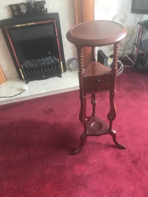 Buy & Sell Hart Village Hartlepool - Photos for Mahogany plant stand
