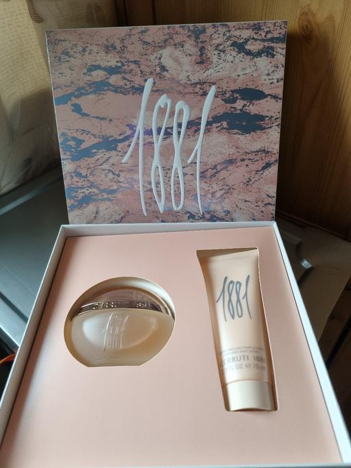 Buy & Sell Grangemouth Falkirk - Photos for perfume