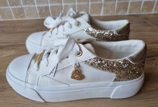Buy & Sell Bexleyheath Bexley - Photos for New Girl's Trainers Uk 2