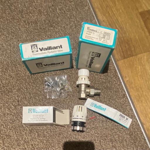 Buy & Sell Madeley Telford and Wrekin - Photos for VAILLANT 9685 Thermostatic Radiator 1/2 Angle