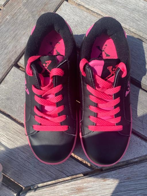 Buy & Sell Wolverhampton West Midlands - Photos for Heelys Wheelies Size 2