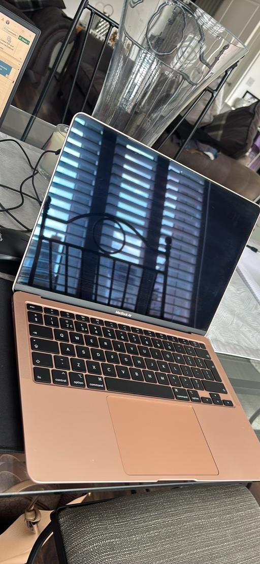 Buy & Sell East Ham East London - Photos for Apple MacBook 2020 13 inch