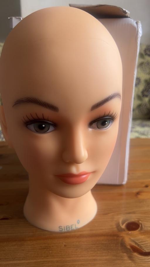 Buy & Sell Moseley Birmingham - Photos for Training head- bare head with make up