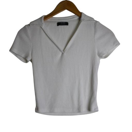 Buy & Sell Chalk Farm North West London - Photos for Bershka white crop top size S