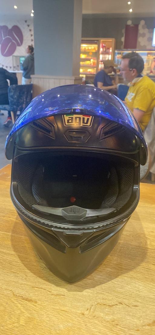 Vehicles Deansgate Manchester - Photos for AVG K1 S motorbike helmet SIZE M