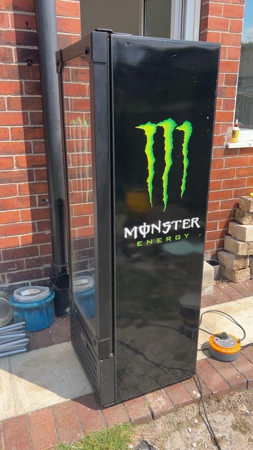 Buy & Sell Flanderwell Rotherham - Photos for Monster energy fridge