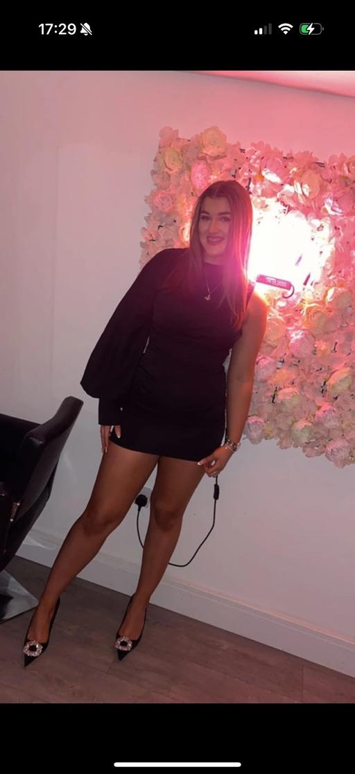 Buy & Sell Red Deer Village Residential Park North Lanarkshire - Photos for One sleeve black dress