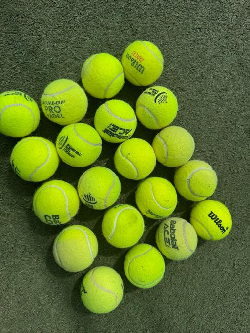 Buy & Sell Lambeth South East London - Photos for 20 used Tennis Padel balls for dogs