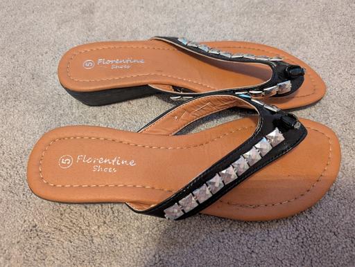 Buy & Sell Essington Wolverhampton - Photos for sandals size 5