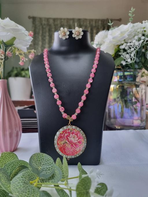 Buy & Sell Sutton South West London - Photos for Handmade Necklace with Matching Earrings
