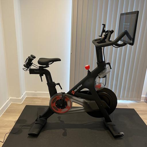 Buy & Sell Finnieston Glasgow - Photos for Peloton Original Bike + Shoes, Mat, Weights