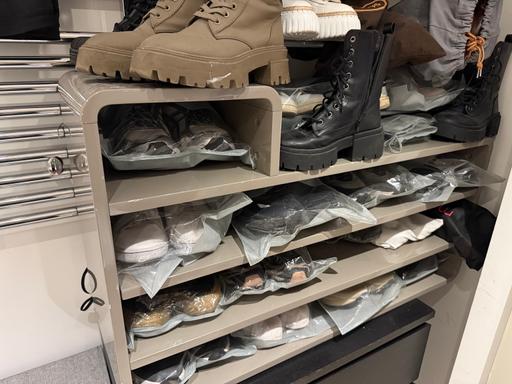 Buy & Sell St Luke`s Central London - Photos for Shoe rack