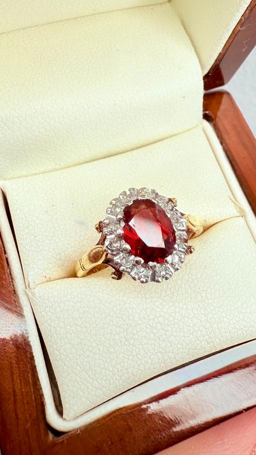 Buy & Sell Harrow on the Hill North West London - Photos for Luxurious 18ct Gold Ruby and Diamond Ring