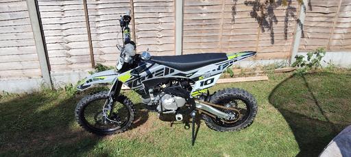 Vehicles Chapeltown Sheffield - Photos for 10ten 125cc Big Wheel pit bike