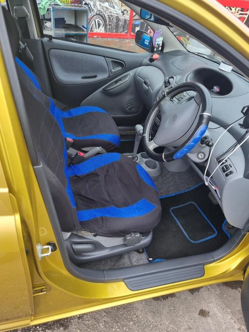 Vehicles Marton Blackpool - Photos for toyota yaris