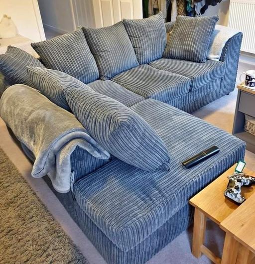 Buy & Sell Stratford-Upon-Avon Stratford-on-Avon - Photos for Jumbo Cord 4x Settee Corner & Footstool