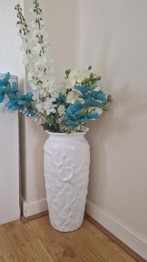 Buy & Sell Seven Kings East London - Photos for floor vase