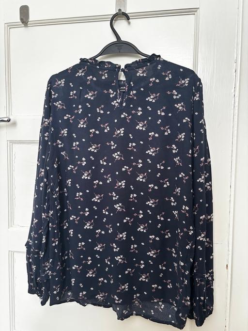 Buy & Sell Hounslow Town Centre Hounslow - Photos for Women’s top