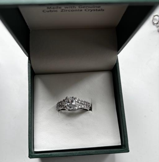 Buy & Sell Hounslow Town Centre Hounslow - Photos for Ring