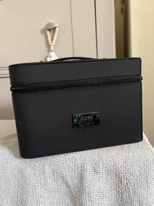 Buy & Sell Hetton-Le-Hole Sunderland - Photos for Hugo Boss Hard Shell Case ( New )