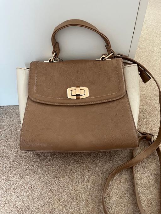 Buy & Sell Ettingshall Park Wolverhampton - Photos for LADIES HANDBAG