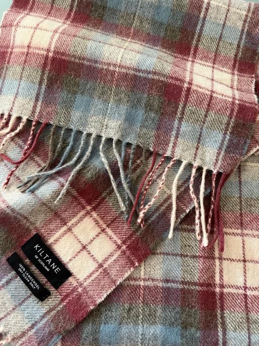 Buy & Sell Ettingshall Park Wolverhampton - Photos for GORGEOUS WARM SCARF