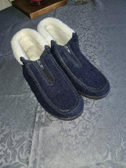 Buy & Sell Bournville Birmingham - Photos for Fur Lined Slippers Size 4