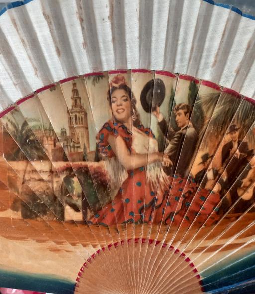 Buy & Sell Thatto Heath Saint Helens - Photos for Vintage Spanish folding hand fan