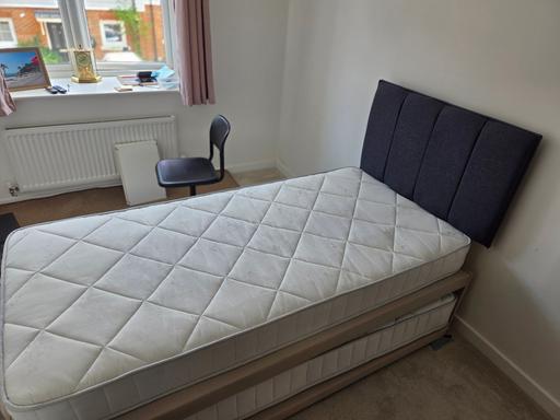 Buy & Sell Dunton Green Sevenoaks - Photos for Dreams Single bed with trundle and headboard.