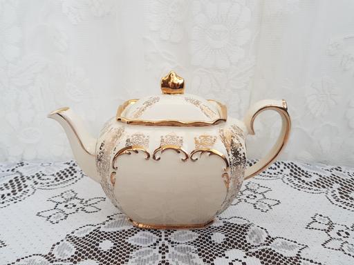 Buy & Sell Essington Wolverhampton - Photos for Vintage China Tea Pot