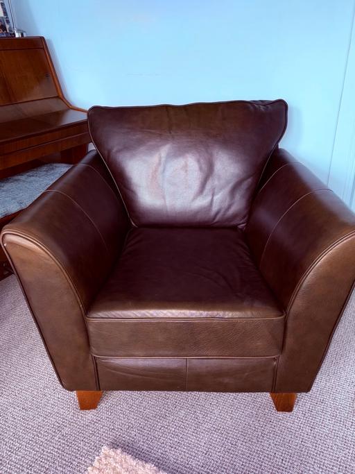 Buy & Sell Paisley Renfrewshire - Photos for Pair of M&S Leather Armchairs