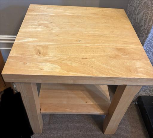 Buy & Sell Oulton Leeds - Photos for Small wooden side table